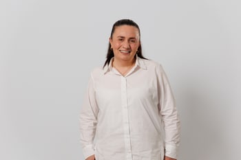 Porträt von Sevim Yavuz, stellv. Leitung bei Main Care